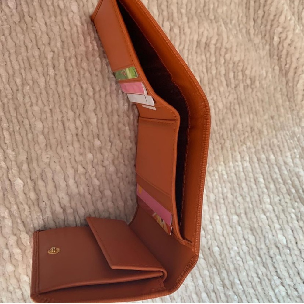 Prada Wallet - Picture 4 of 5
